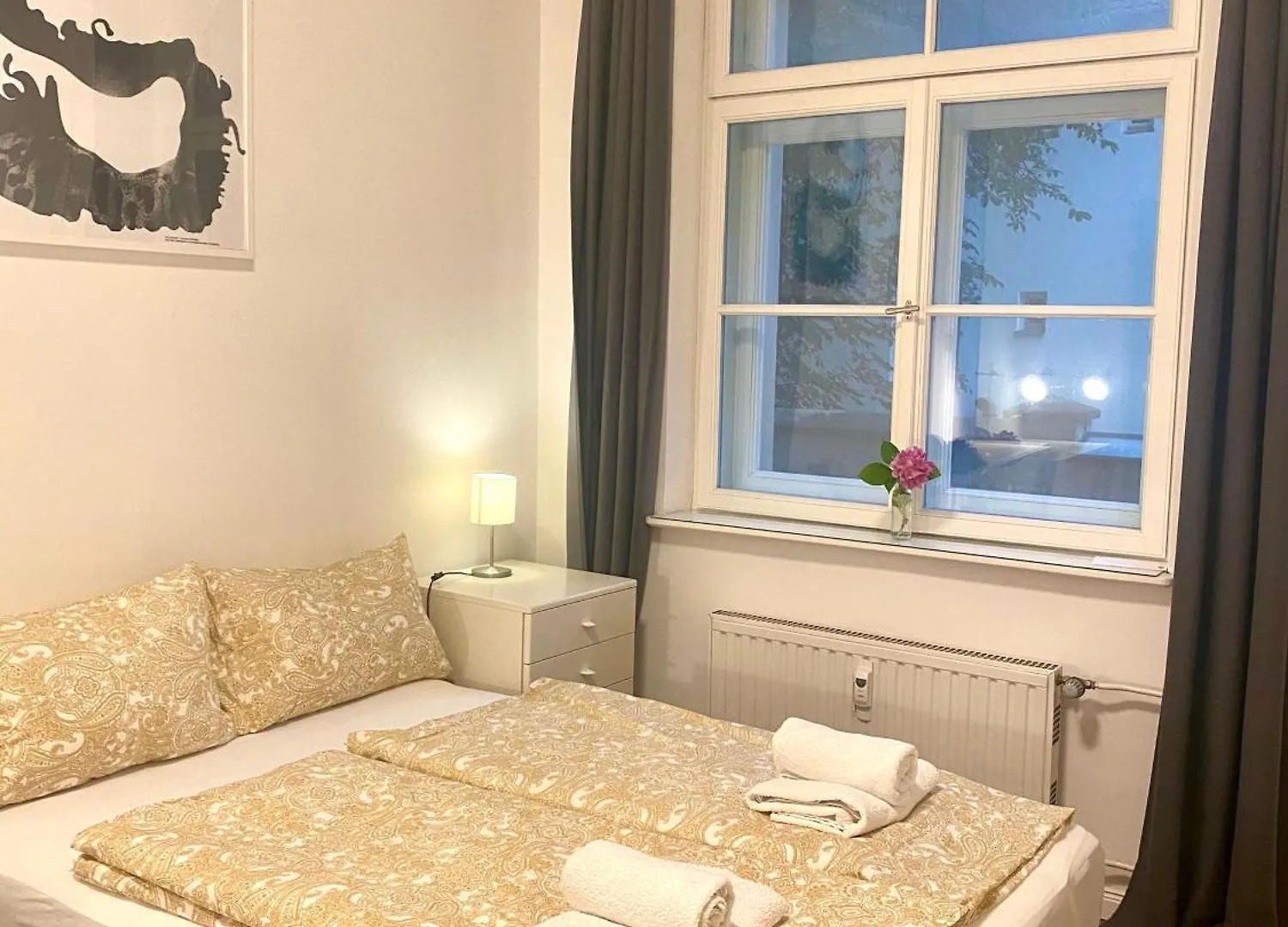 Zimmer In Der Maxvorstadt Mit Gemeinschaftsbad Munich Homestay