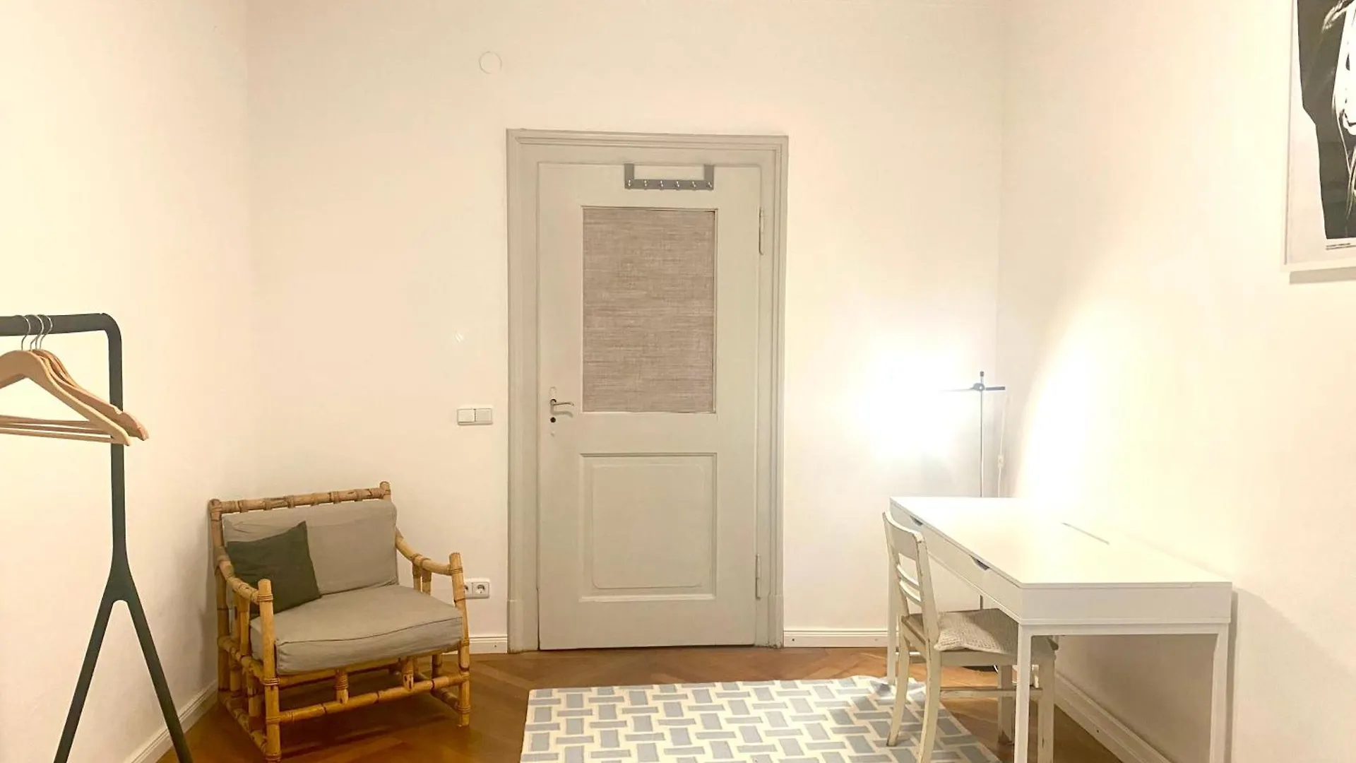 Homestay Zimmer In Der Maxvorstadt Mit Gemeinschaftsbad Munich