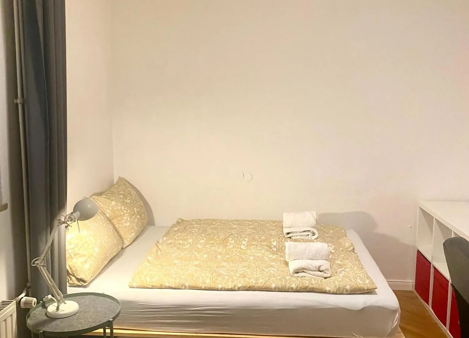 Homestay Zimmer In Der Maxvorstadt Mit Gemeinschaftsbad Munich Germany