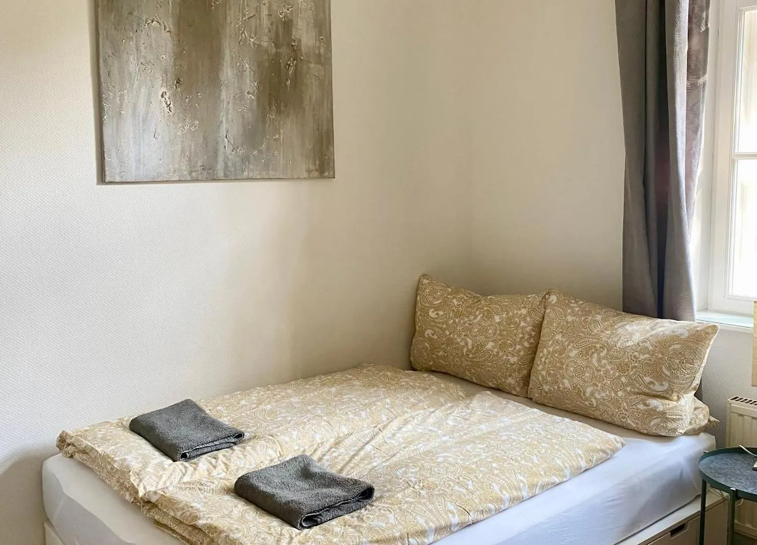 Homestay Zimmer In Der Maxvorstadt Mit Gemeinschaftsbad Munich Germany